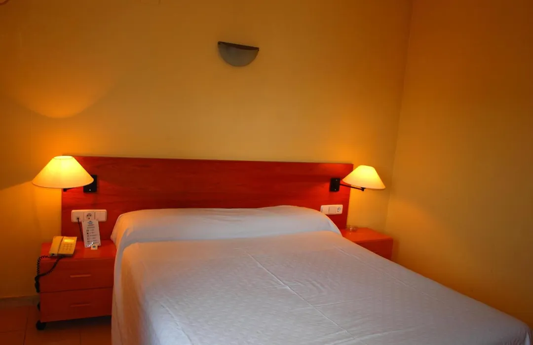 Aparthotel Bertrán-1
