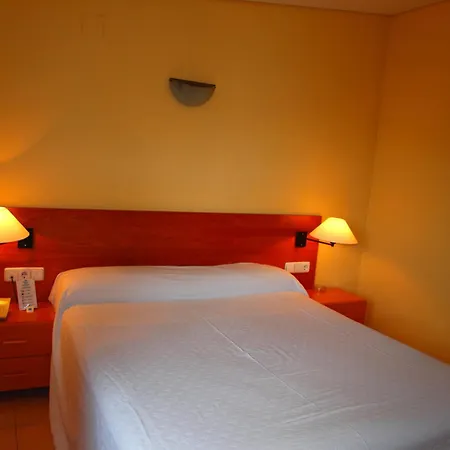 Aparthotel Bertrán-3